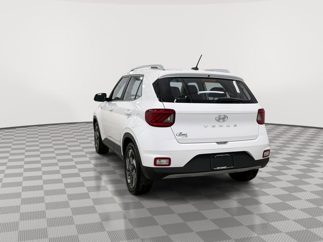 Used 2025 Hyundai Venue SEL image 8