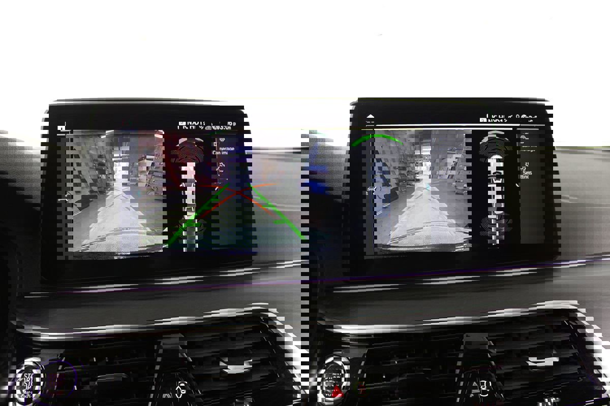 Used 2023 BMW 530e 530e w/ M Sport Package image 24