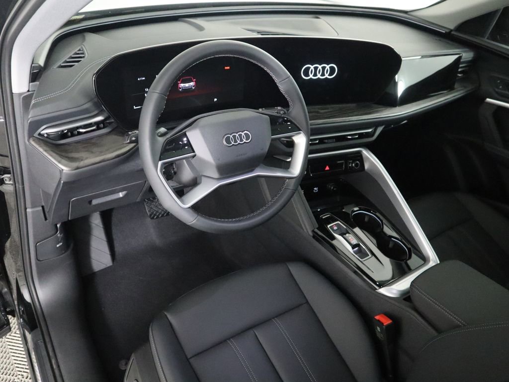 Used 2025 Audi Q5 Premium w/ Convenience Package AWD/4WD image 11