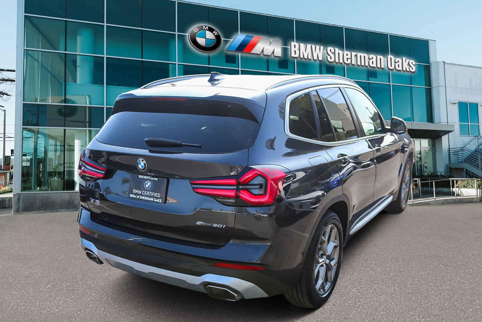 Certified 2023 BMW X3 sDrive30i w/ Premium Package image 4