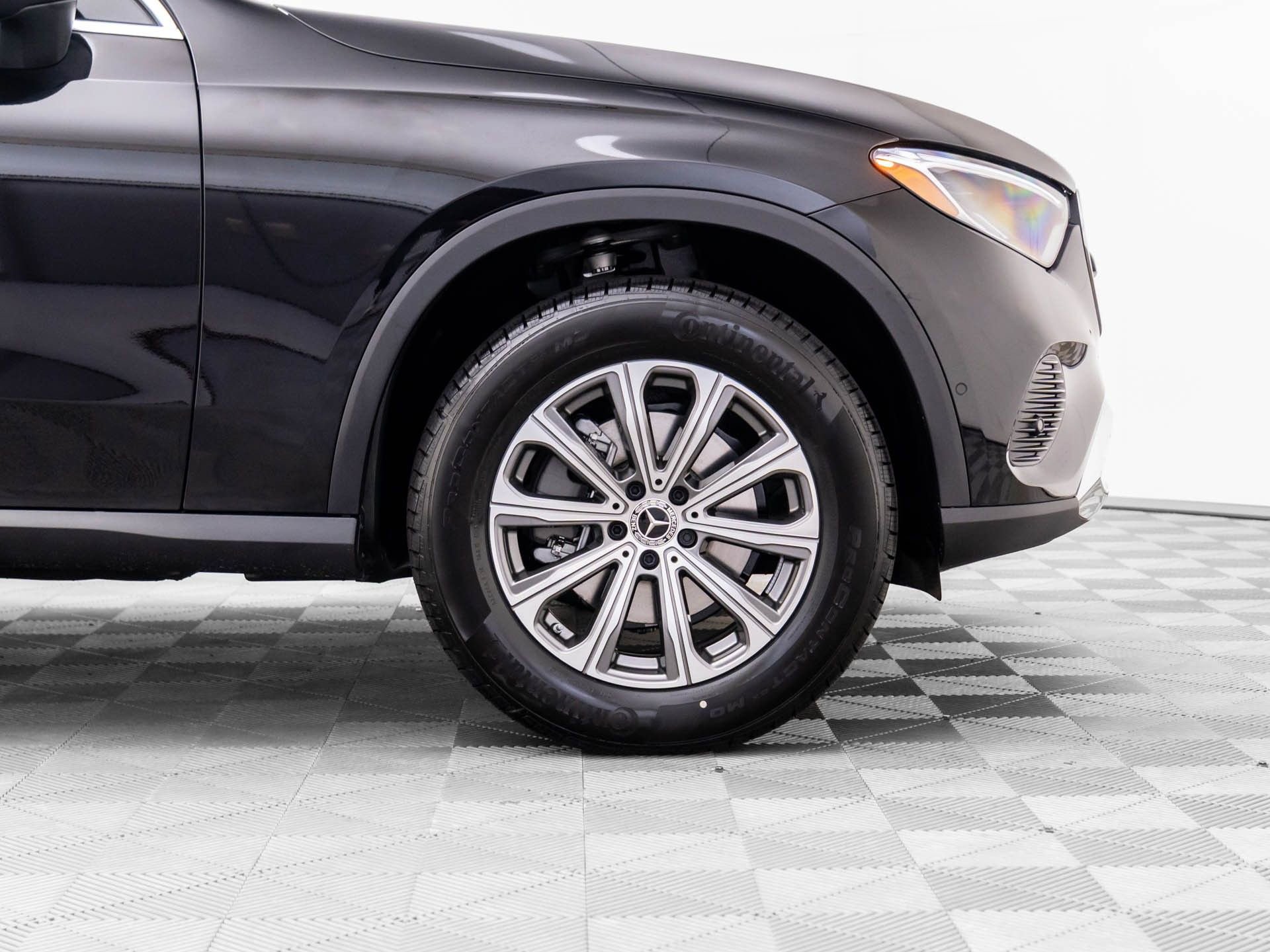 New 2025 Mercedes-Benz GLC 300 4MATIC image 32