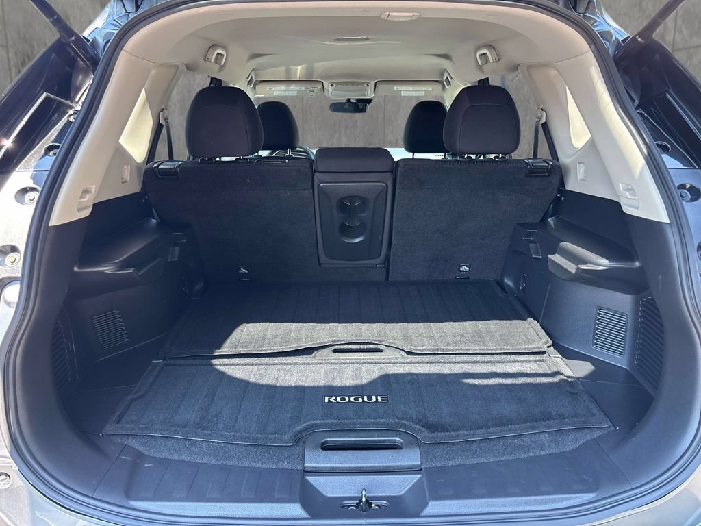 Used 2019 Nissan Rogue SV AWD/4WD image 14