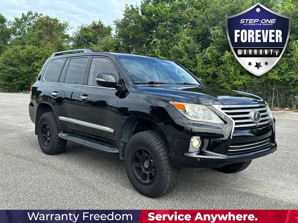 Used 2013 Lexus LX 570 4WD w/ Luxury Pkg w/Pre-crash image 8