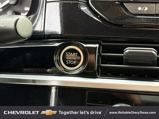 Used 2023 Nissan Pathfinder SV w/ Black Appearance Package FWD image 24