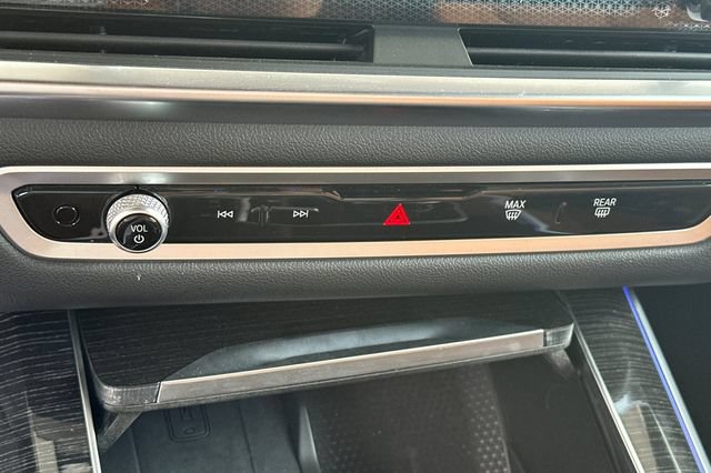 Used 2026 BMW X5 xDrive40i AWD/4WD image 25