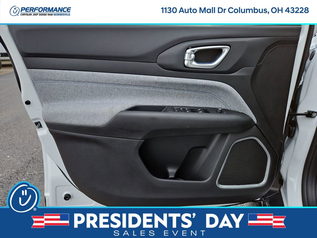 New 2026 Jeep Compass Latitude image 17