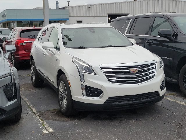 Used 2019 Cadillac XT5 Luxury AWD/4WD image 2