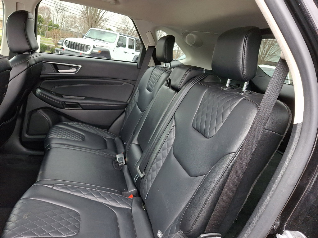 Used 2024 Ford Edge Titanium image 20