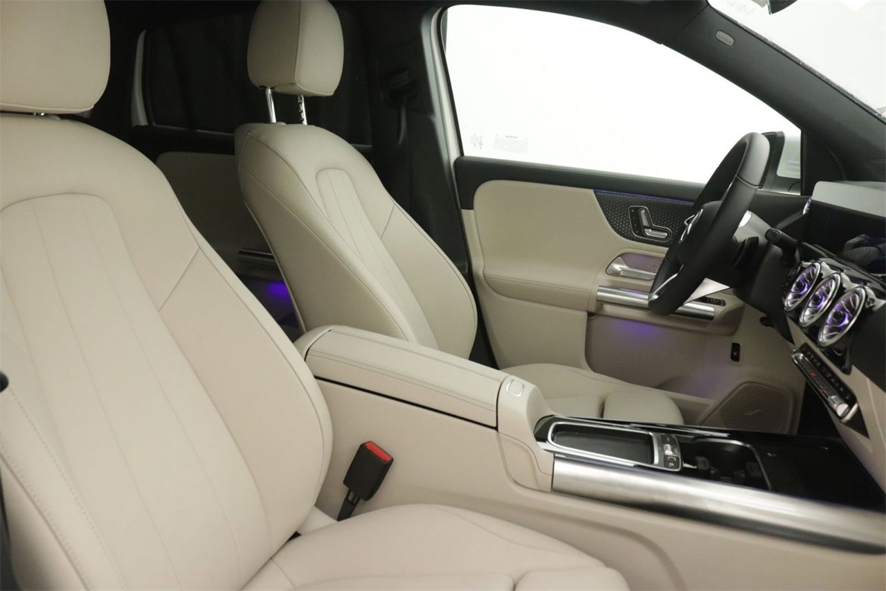 New 2025 Mercedes-Benz GLA 250 image 9