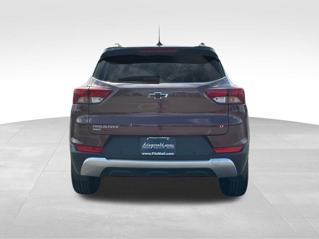 Used 2022 Chevrolet TrailBlazer LT w/ Sun and Liftgate Package image 6