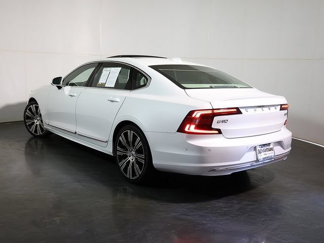Used 2023 Volvo S90 B6 Plus AWD/4WD image 2