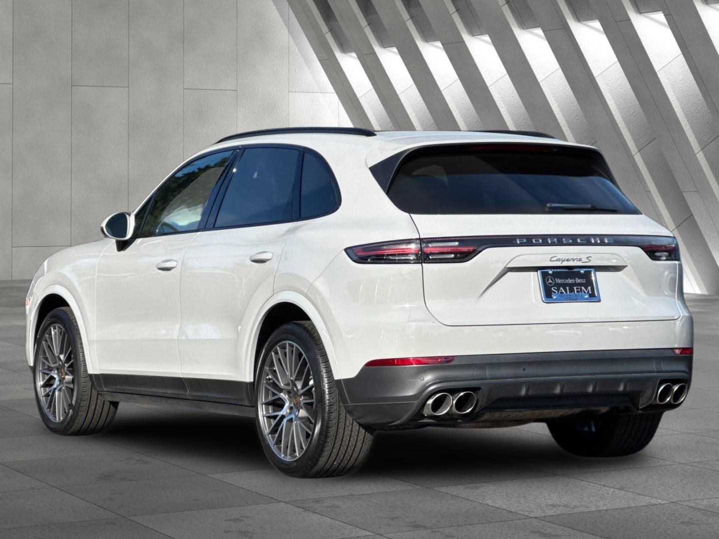 Used 2021 Porsche Cayenne S image 6