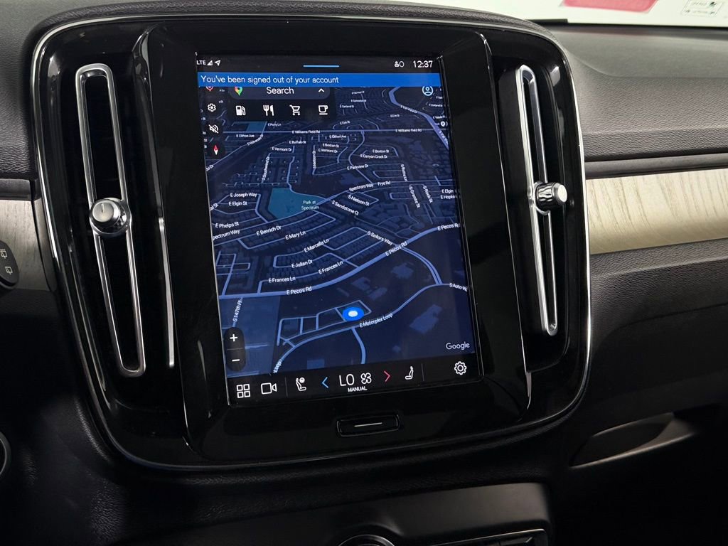 Used 2023 Volvo XC40 B5 Plus w/ Climate Package image 17