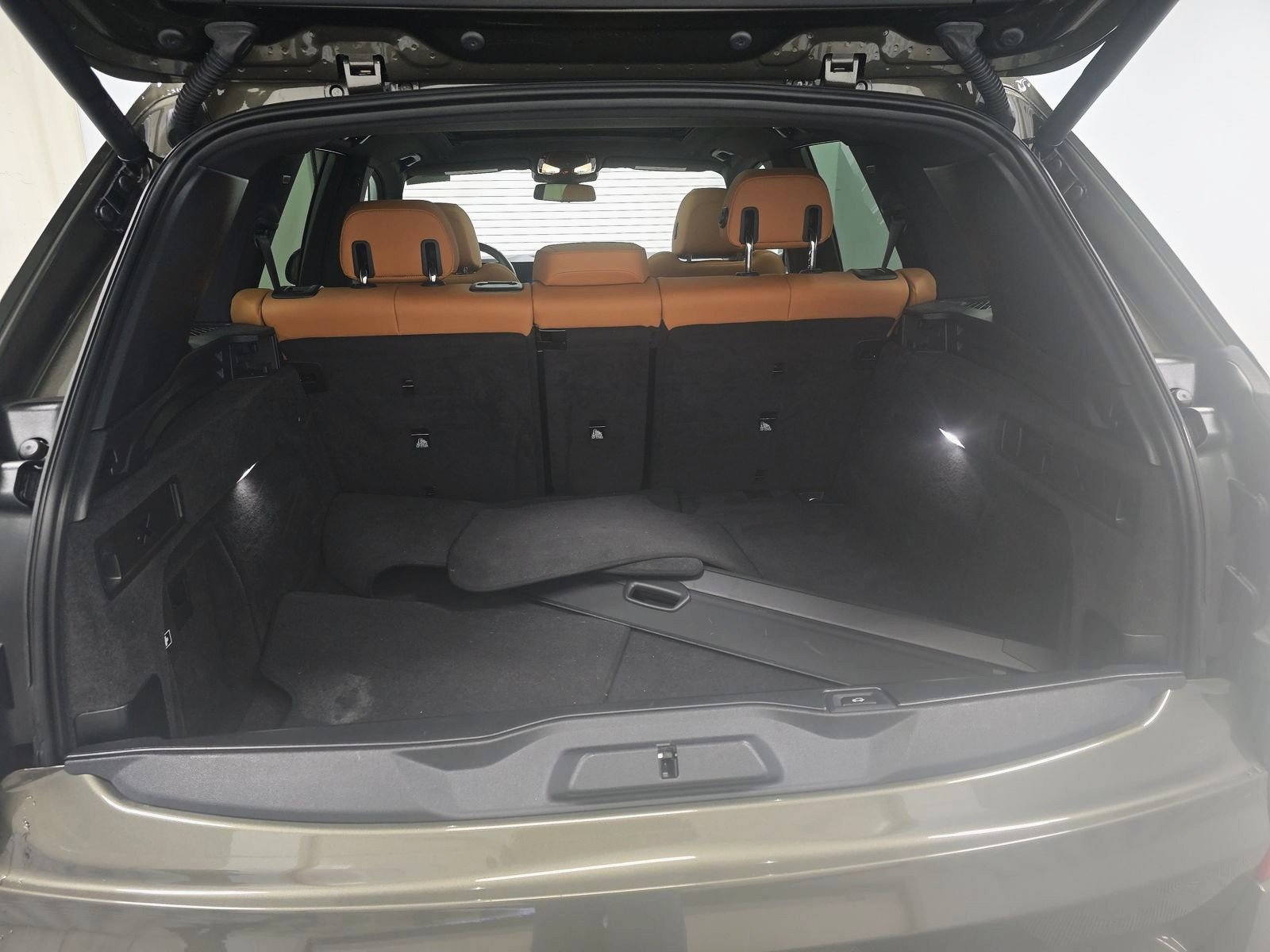 Used 2024 BMW X5 xDrive40i w/ M Sport Package image 13