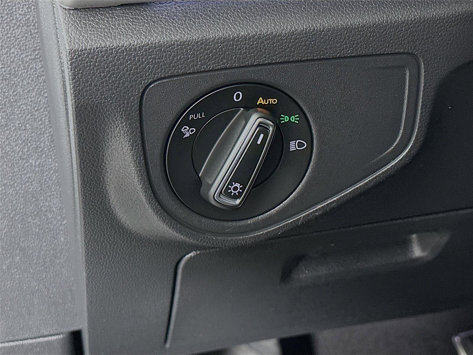 Used 2022 Volkswagen Atlas SEL Premium image 14