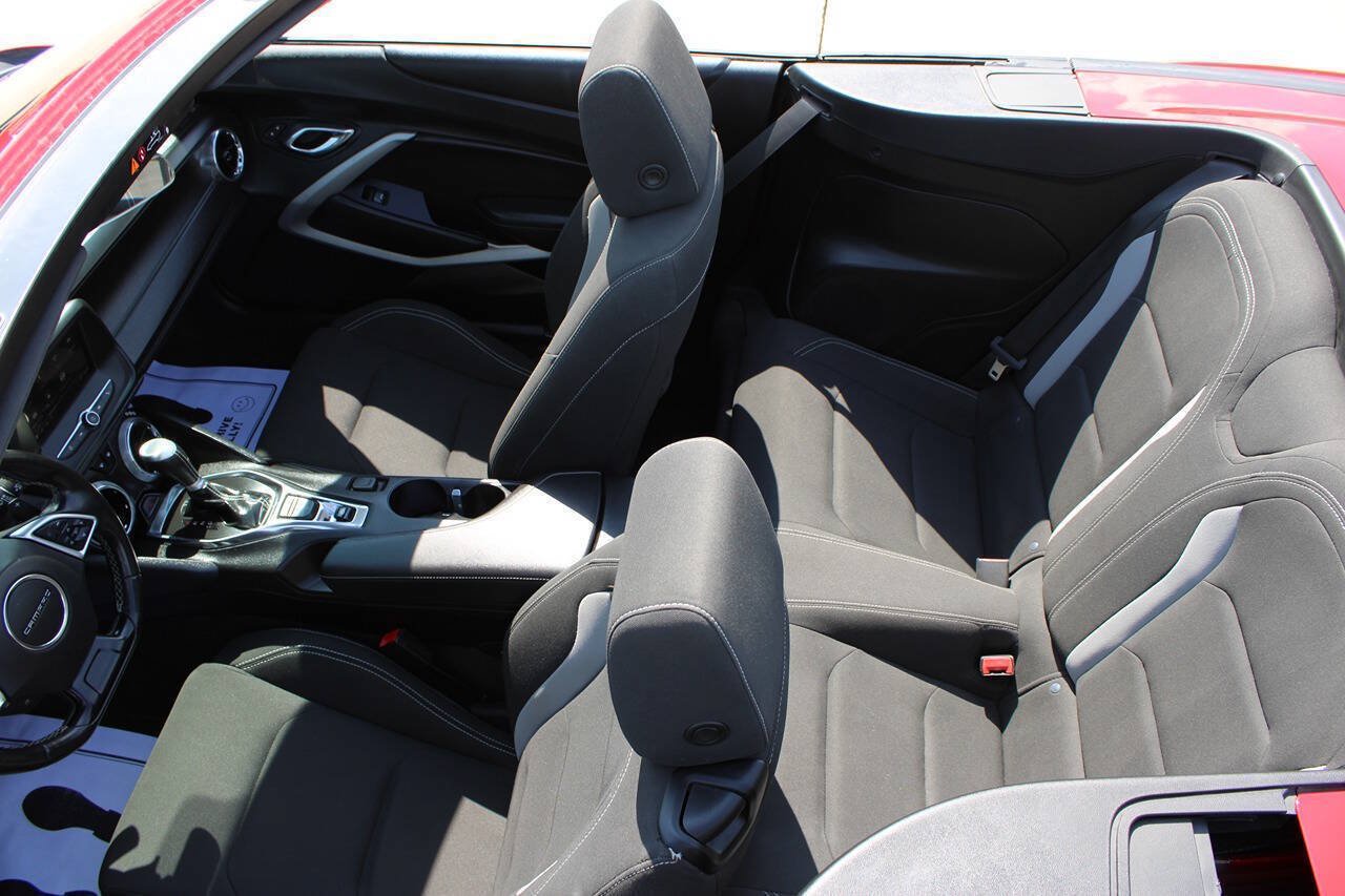 Used 2019 Chevrolet Camaro LT RWD image 12