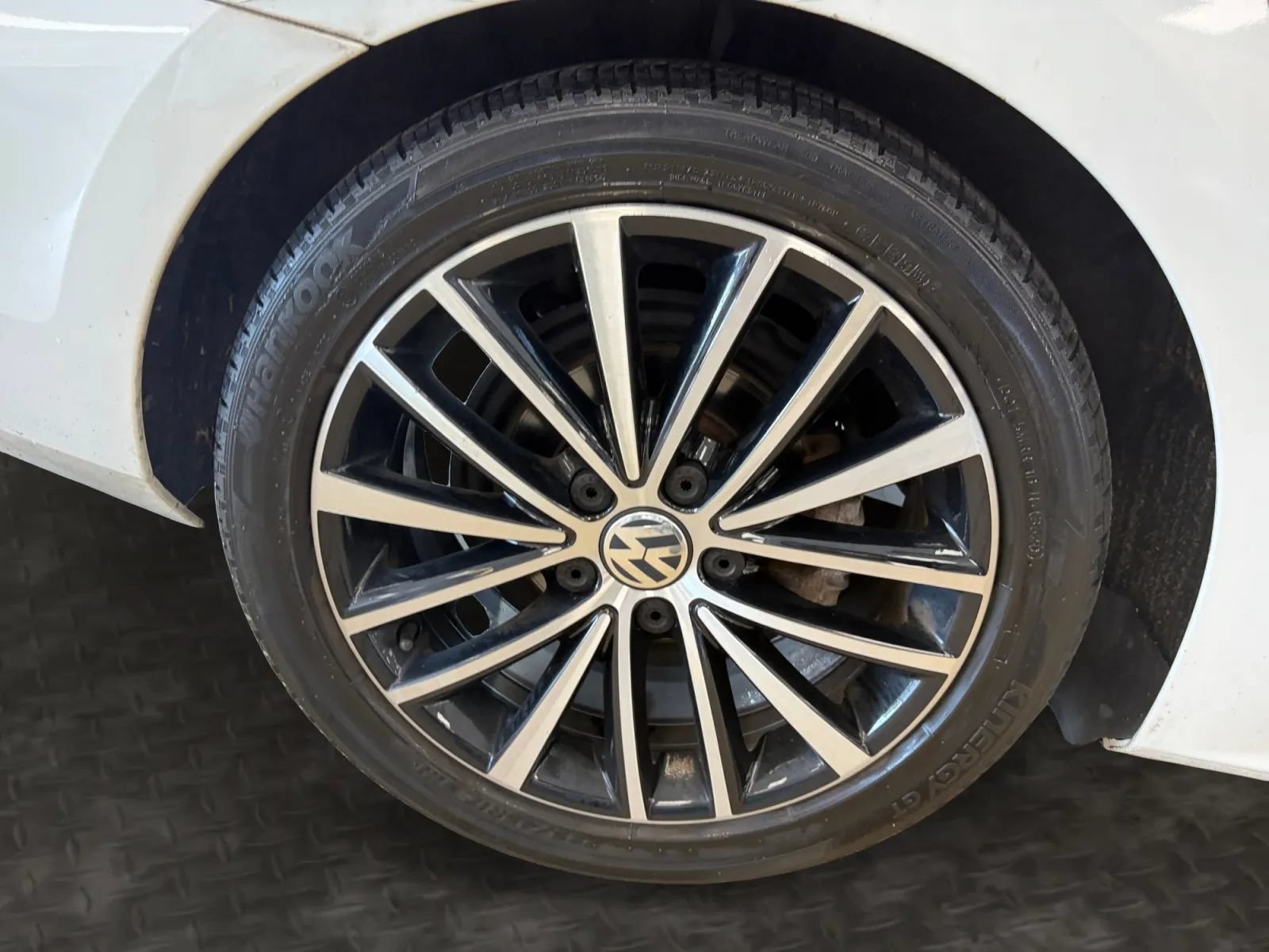 Used 2017 Volkswagen Jetta Sport FWD image 36