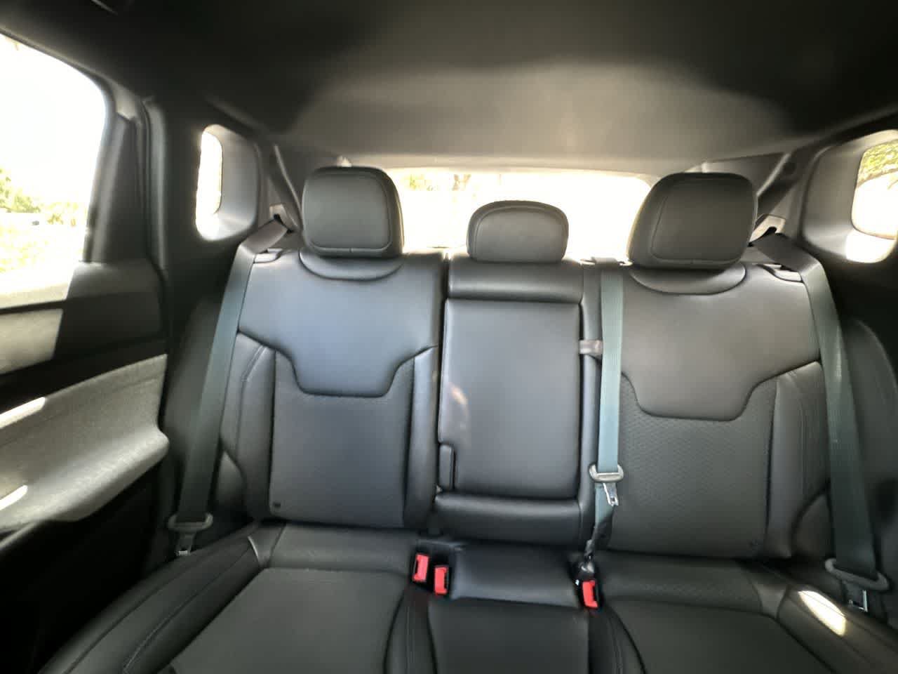 Certified 2024 Jeep Compass Latitude AWD/4WD image 14