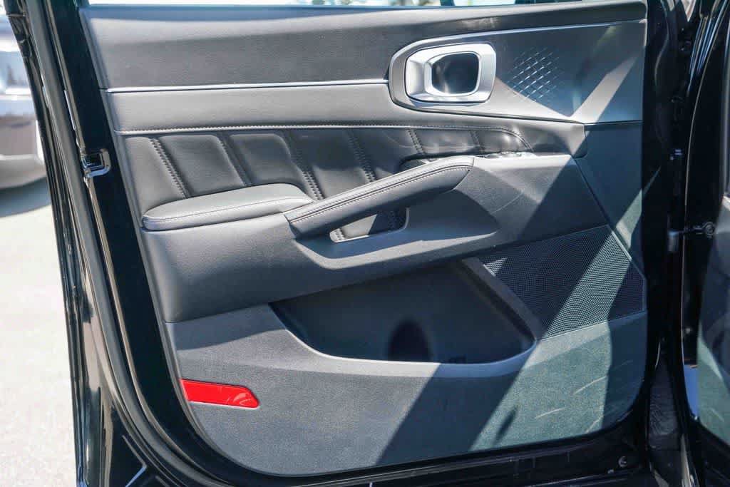 Certified 2023 Kia Sorento SX AWD/4WD image 19