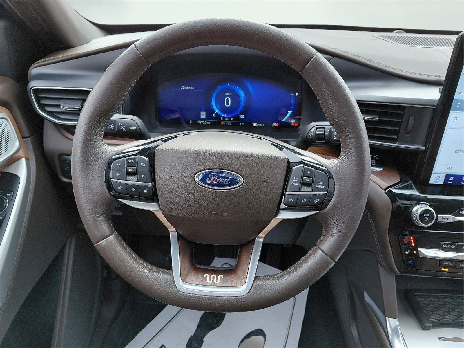 Used 2022 Ford Explorer King Ranch w/ Premium Technology Package image 41