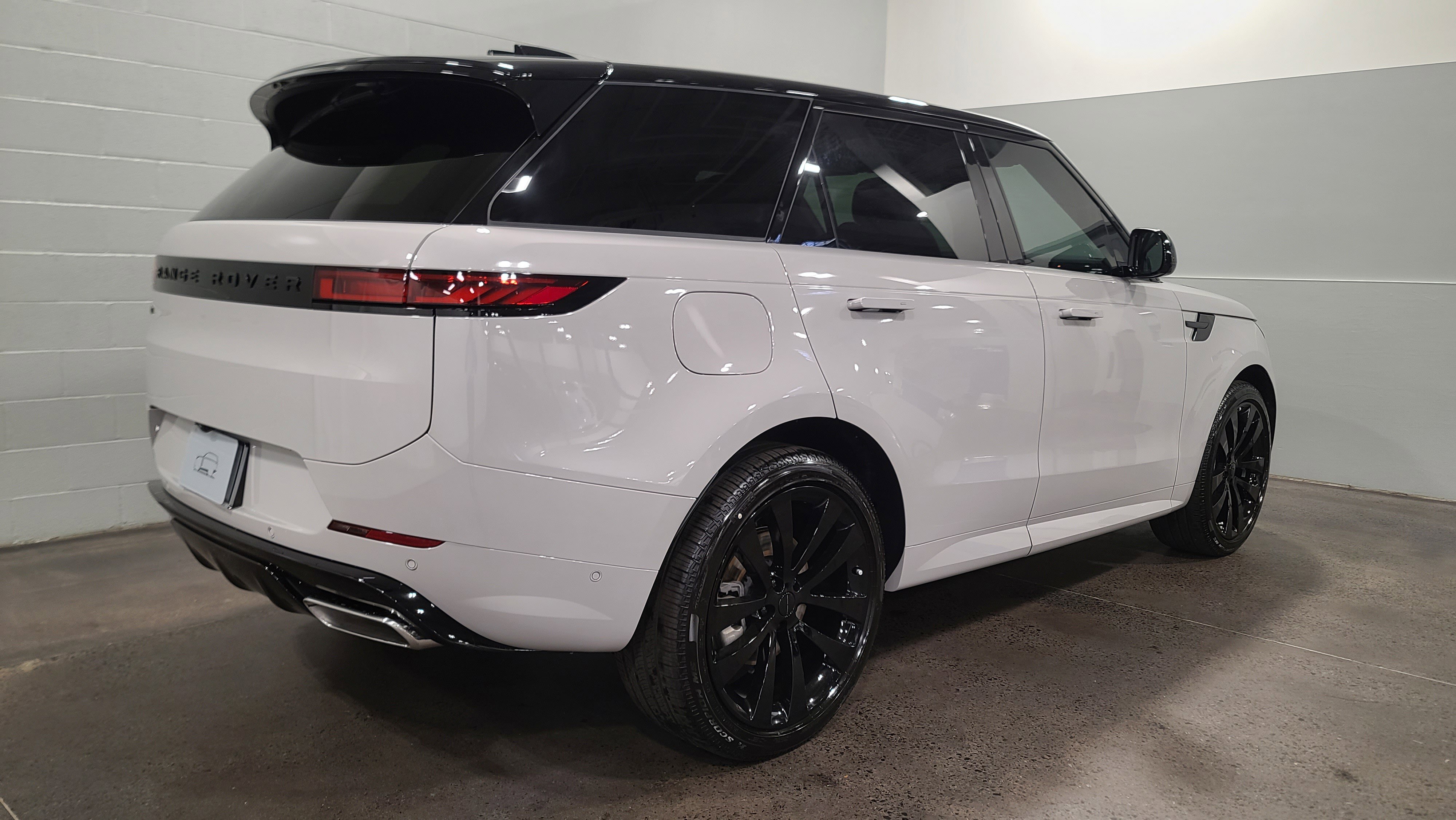 Certified 2026 Land Rover Range Rover Sport Dynamic SE image 2