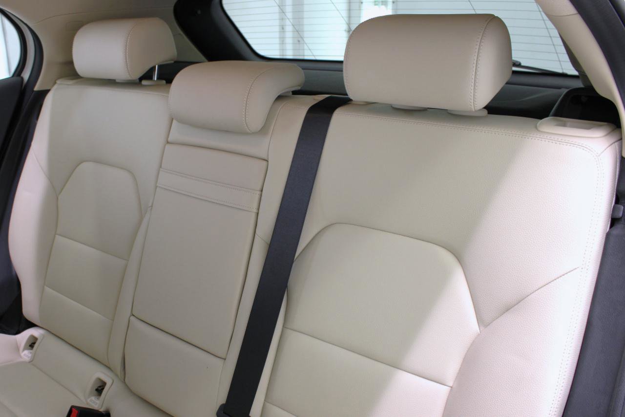 Used 2015 Mercedes-Benz GLA 250 image 37