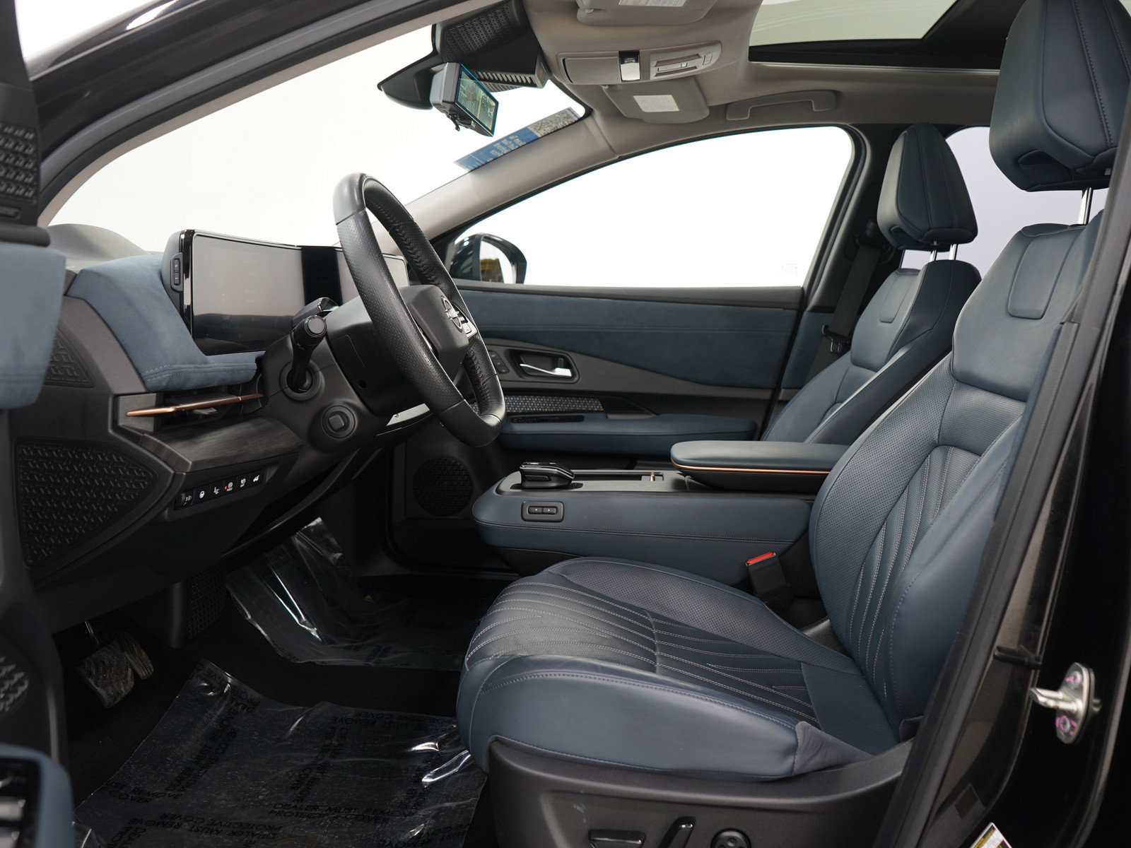 Used 2023 Nissan Ariya image 18