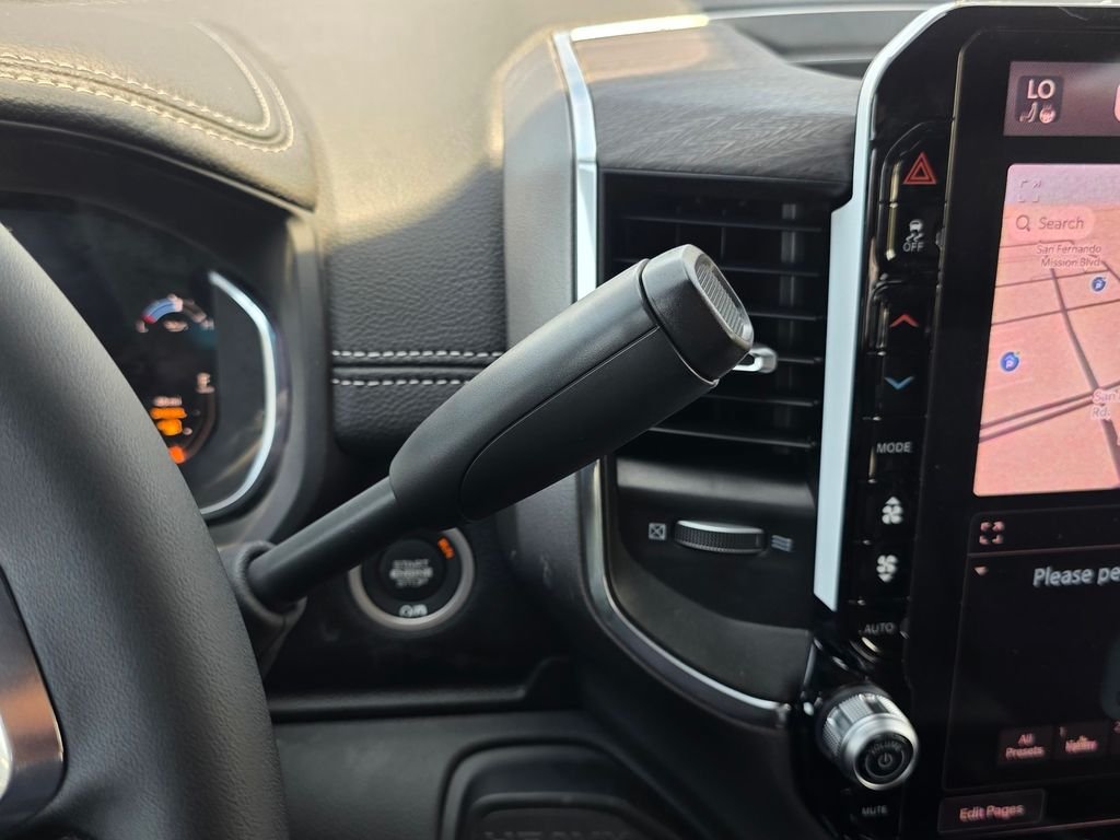 New 2026 RAM 2500 Laramie AWD/4WD image 19