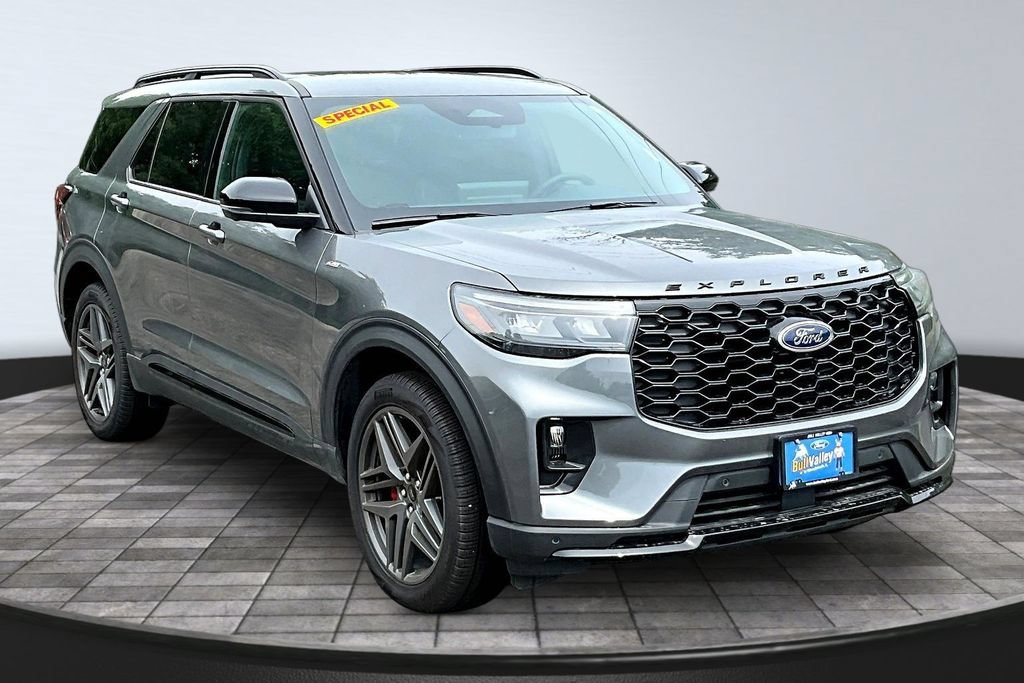 New 2026 Ford Explorer ST-Line w/ ST-Line Street Pack