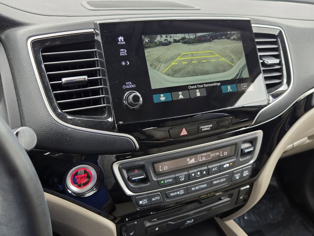Certified 2022 Honda Pilot Touring image 24