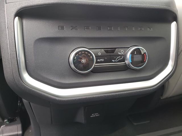 New 2025 Ford Expedition Active image 16