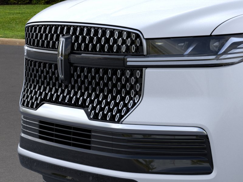 New 2026 Lincoln Navigator L Reserve AWD/4WD image 17