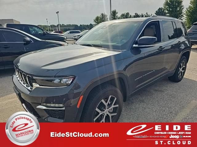 Used 2023 Jeep Grand Cherokee Limited w/ Luxury Tech Group II AWD/4WD image 1