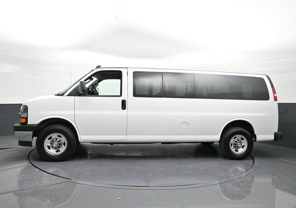 Certified 2024 Chevrolet Express 3500 LT w/ LT Preferred Equipment Group RWD image 2