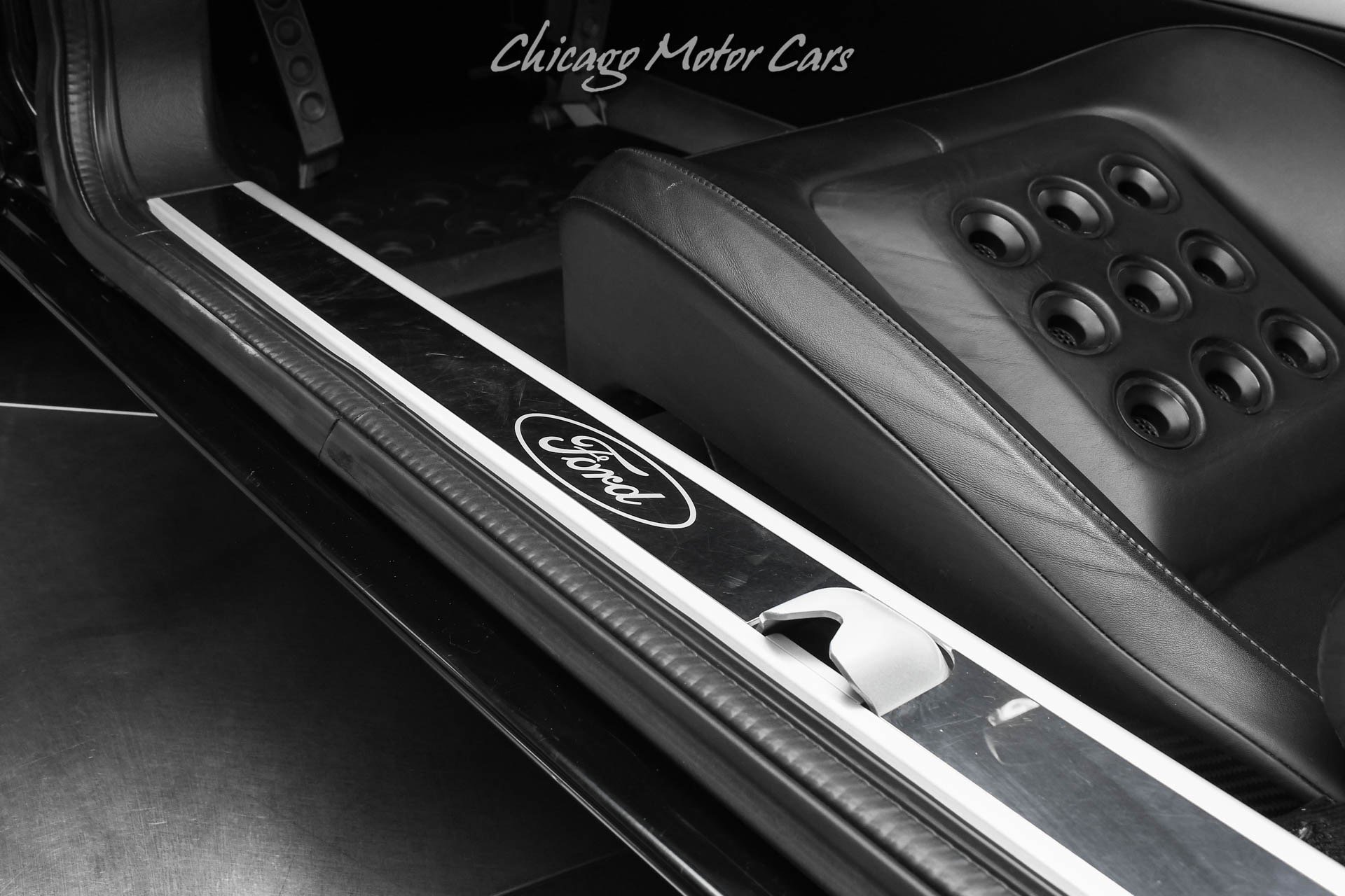 Used 2006 Ford GT image 22