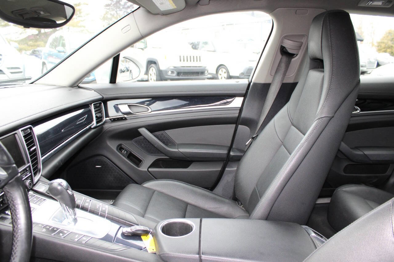 Used 2011 Porsche Panamera image 14