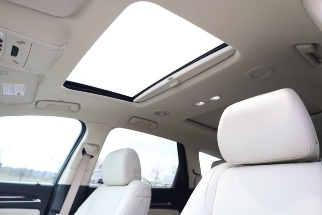 Used 2023 Buick Enclave Premium w/ Experience Buick Package image 23