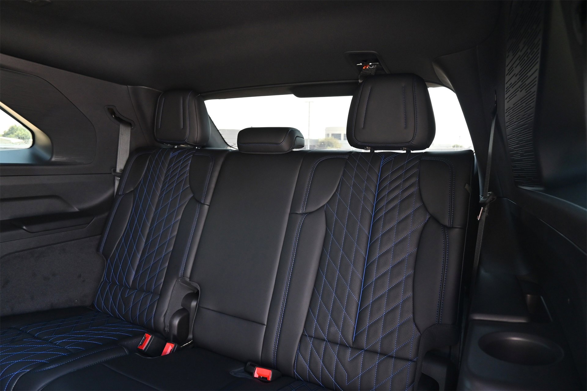 New 2026 Cadillac Escalade IQ Sport 1 w/ LPO, ONYX Package image 21