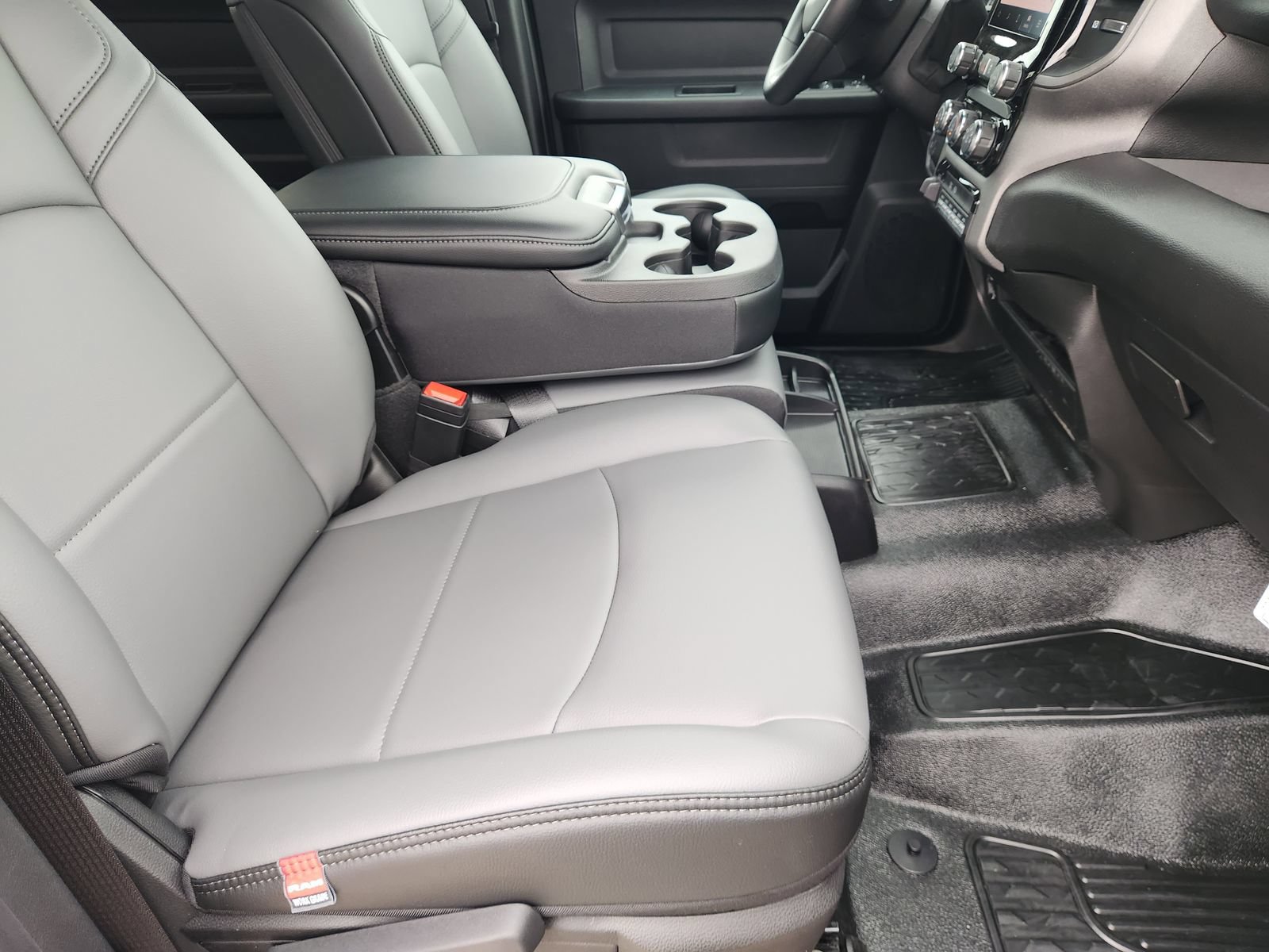 New 2026 RAM 5500 Tradesman AWD/4WD image 13