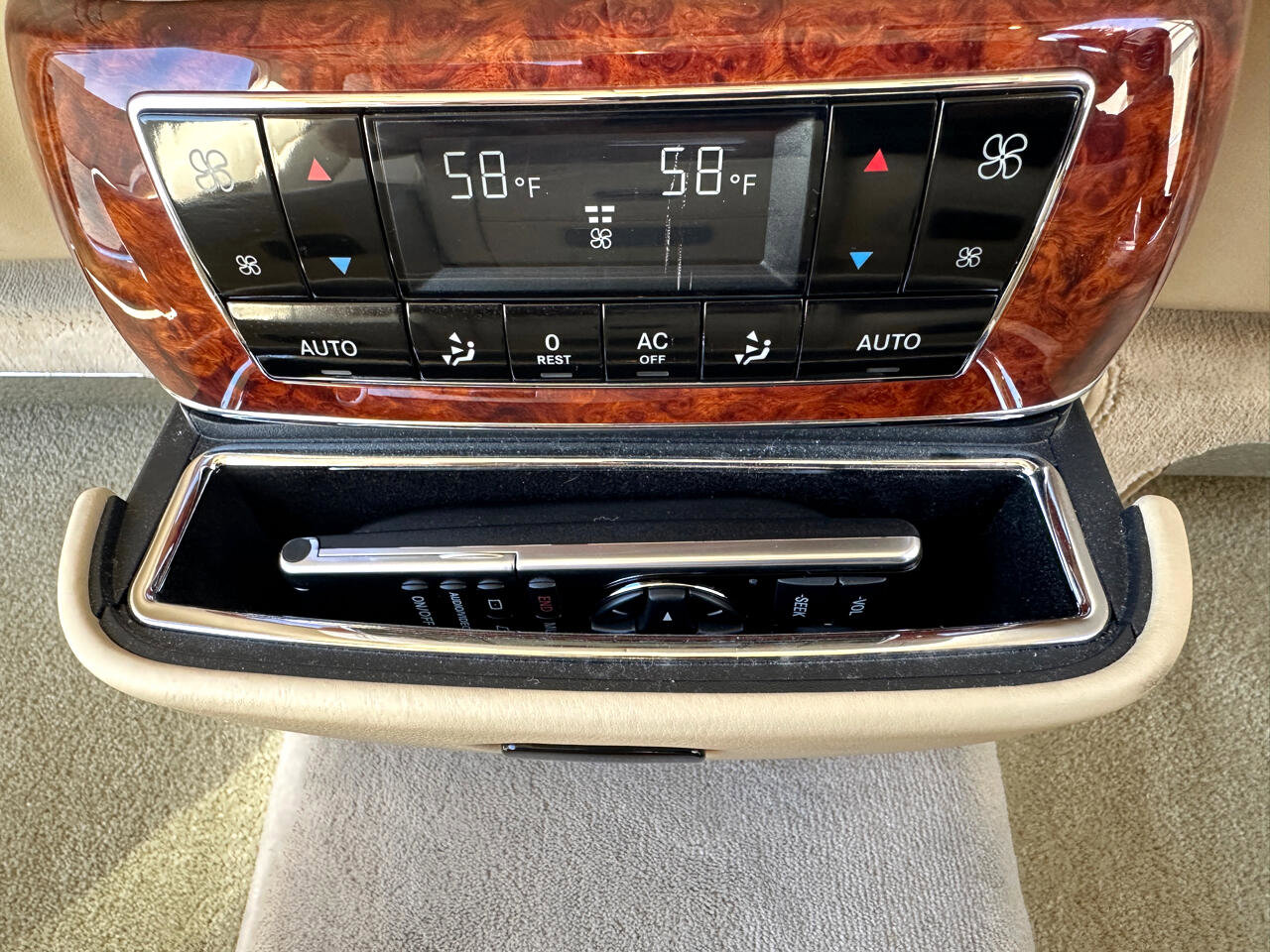 Used 2004 Maybach 57 image 58