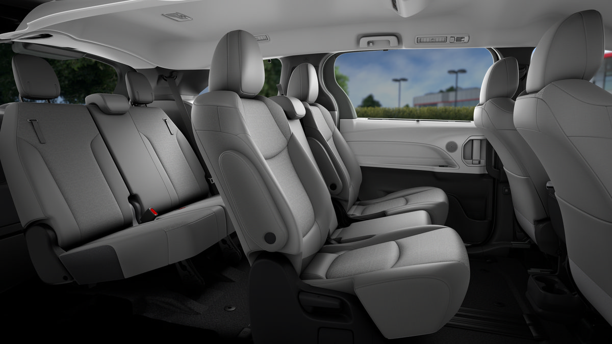 New 2026 Toyota Sienna LE FWD image 2