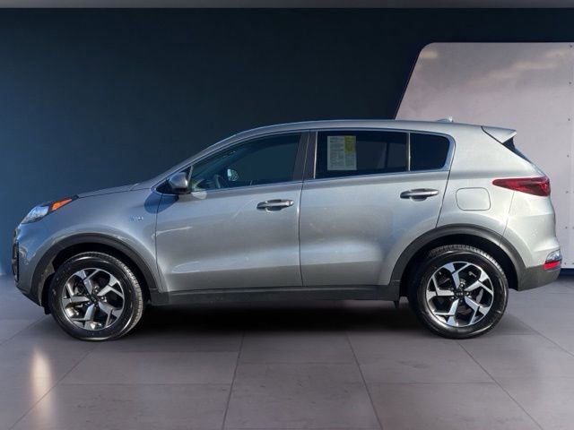 Used 2020 Kia Sportage LX image 2