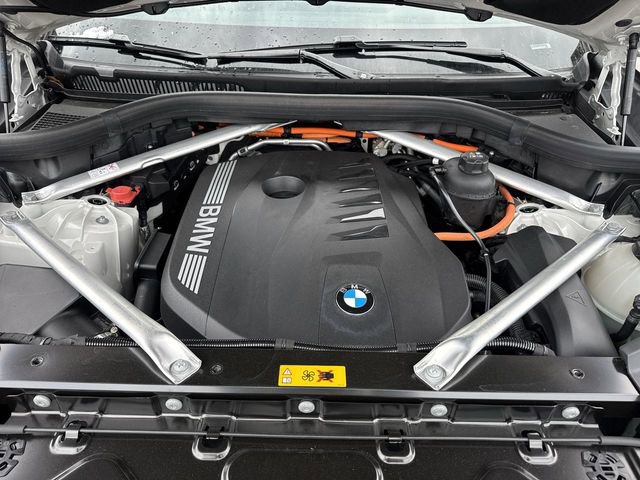 Used 2025 BMW X5 xDrive50e image 30