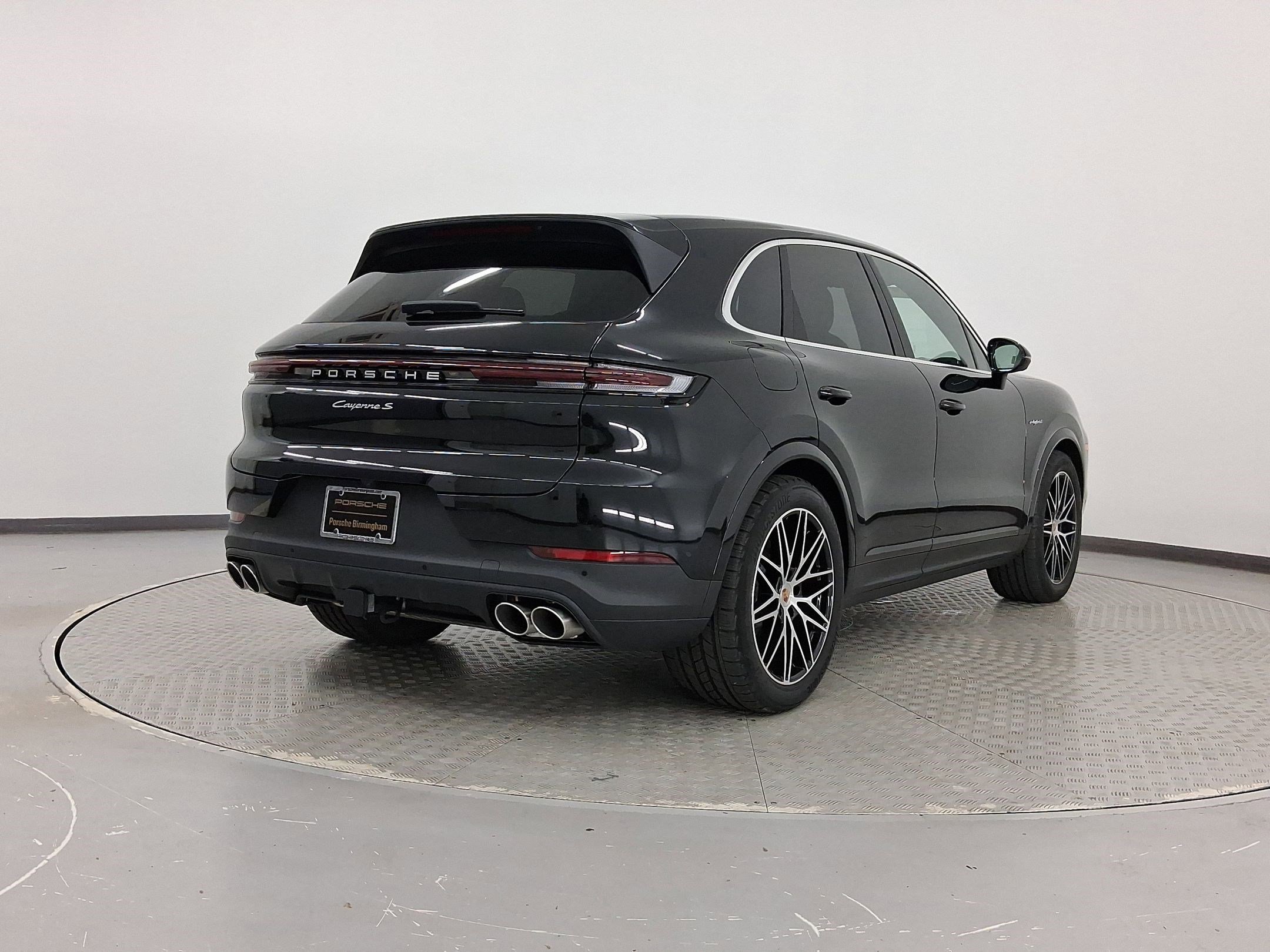 New 2025 Porsche Cayenne S image 9