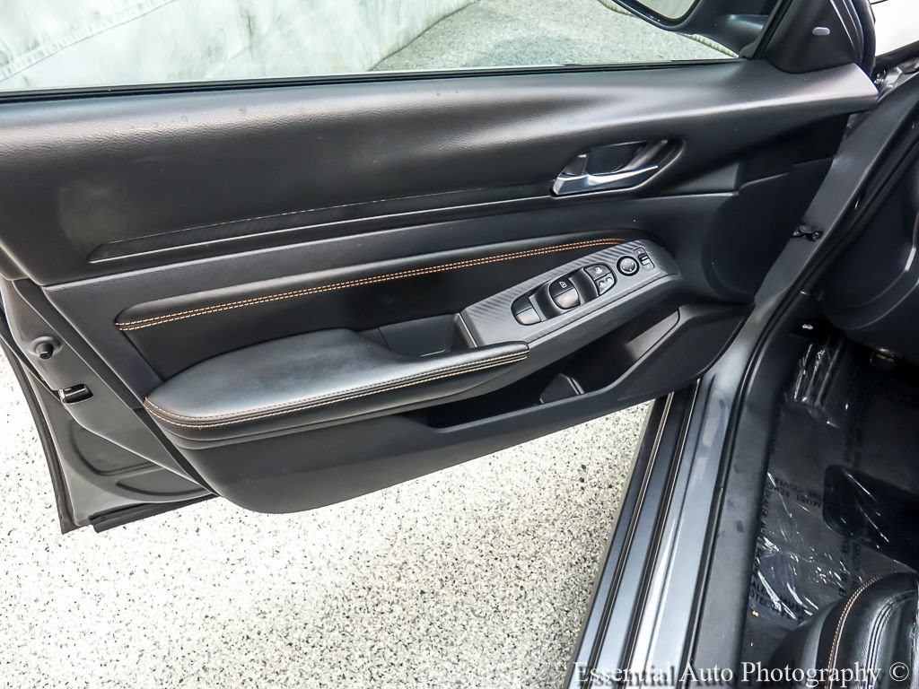 Used 2019 Nissan Altima 2.5 SR FWD image 19