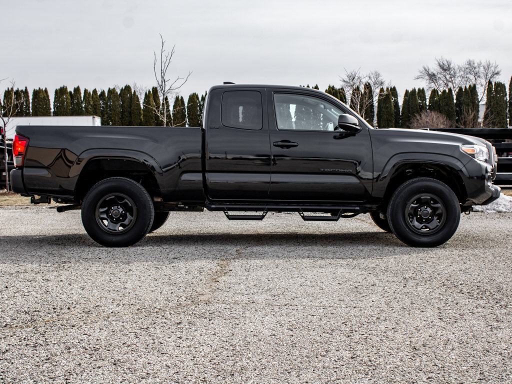 Used 2023 Toyota Tacoma SR5 image 2