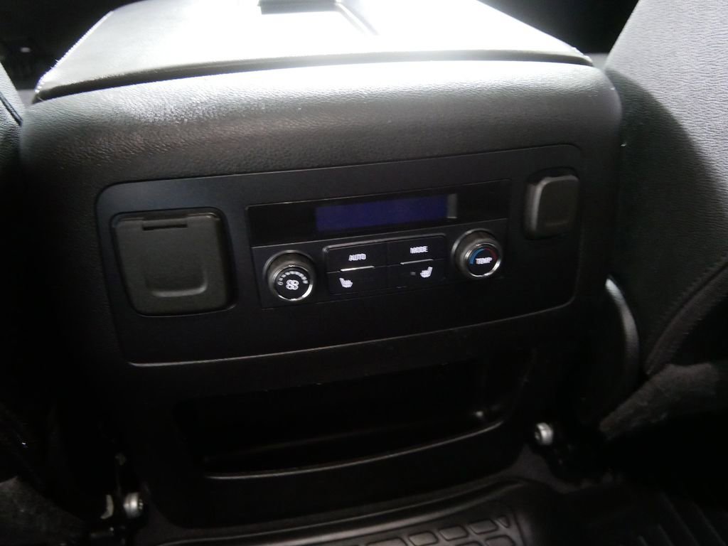 Used 2020 GMC Yukon SLT image 22