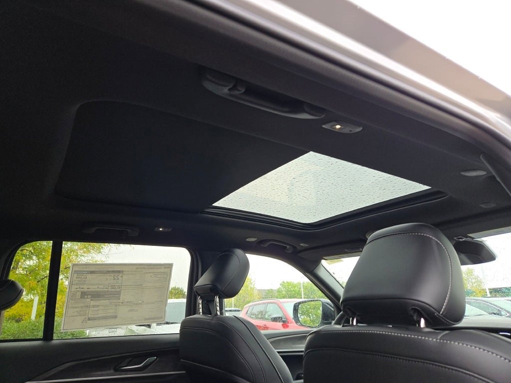 New 2025 Jeep Grand Cherokee Limited w/ MOPAR Finishing Package image 11