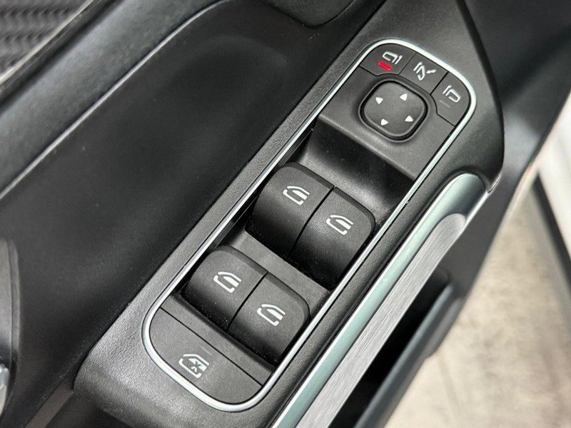 Certified 2022 Mercedes-Benz GLB 250 4MATIC image 19