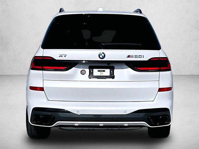 Used 2025 BMW X7 M60i w/ Executive Package image 4